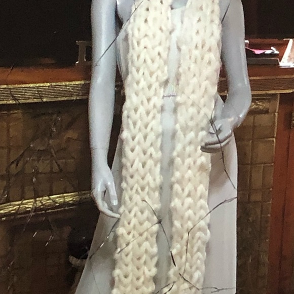 New free people scarf 🧣 - Picture 4 of 6